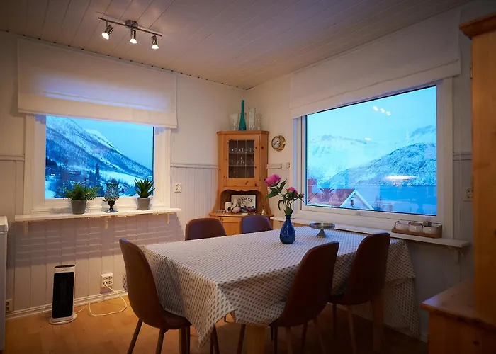 Rigmorhuset 펜션 Fjordgard
